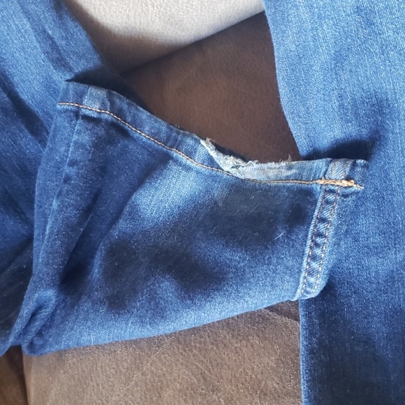 Jean's - Picture 3 of 3